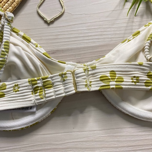 Billabong ☀️ Tanlines Ribbed Floral Morgan Underwire Bikini Top - Picture 9 of 11